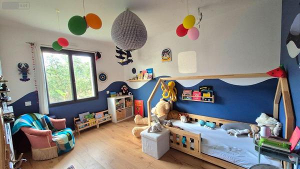 Maison à vendre à Saint-Jean-d'Illac en Gironde (33127), ref : 33186/147   
CENTRE VILLE