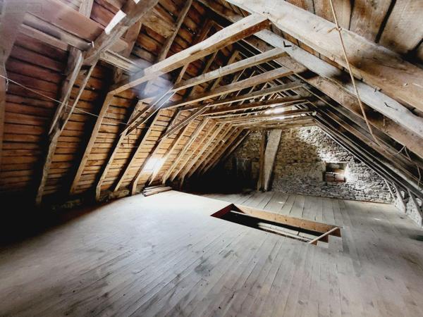 Maison à vendre à Eygurande en Corrèze (19340), ref : UM 1214