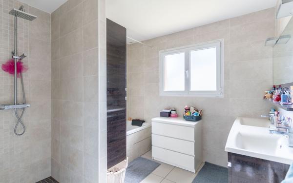 Maison à vendre    7 pièces • 144 m2 Biscarrosse