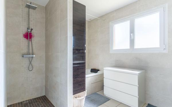 Maison à vendre    7 pièces • 144 m2 Biscarrosse