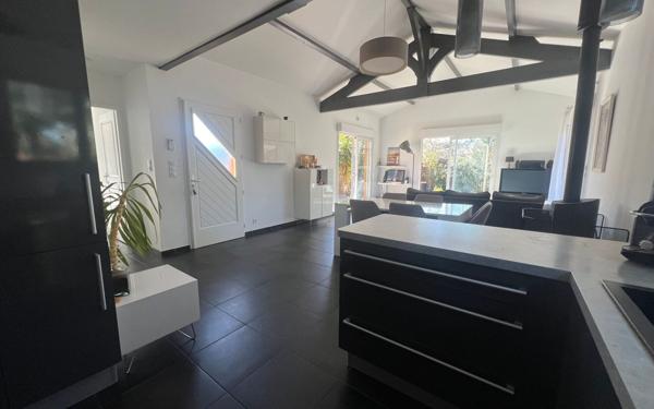 Maison à vendre    7 pièces • 144 m2 Biscarrosse