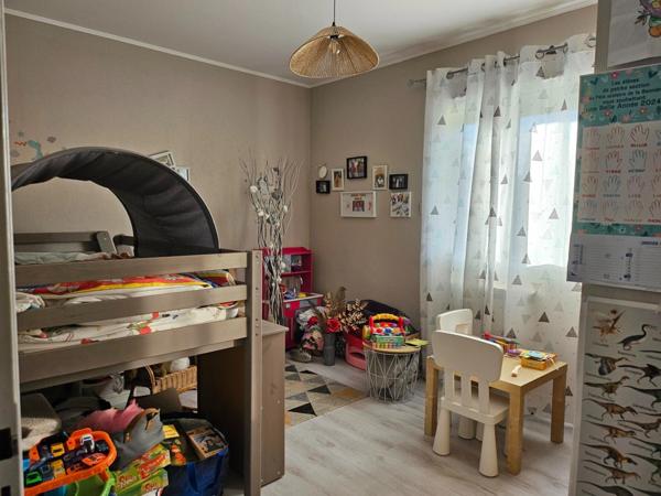 A 10 MINUTES DE DIJON, CHARMANTE MAISON DE VILLAGE SUR UN TERRAIN DE 599M2