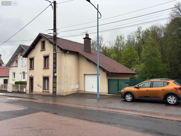 Maison de ville à vendre à Remiremont dans les Vosges (88200), ref : 202500351   
Faubourg du Val d'Ajol - Piscine