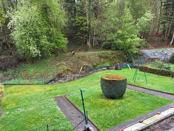 Maison de ville à vendre à Remiremont dans les Vosges (88200), ref : 202500351   
Faubourg du Val d'Ajol - Piscine