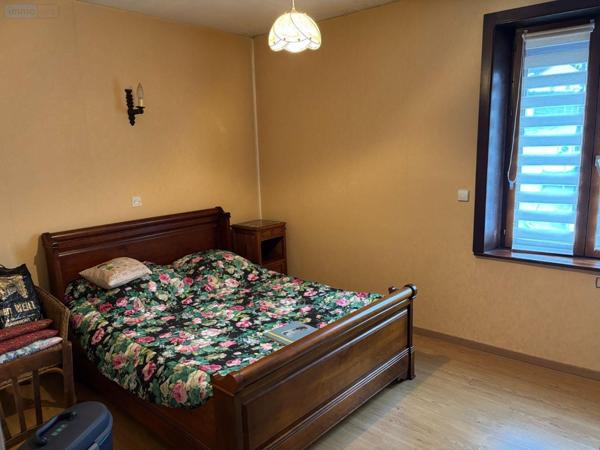 Maison de ville à vendre à Remiremont dans les Vosges (88200), ref : 202500351   
Faubourg du Val d'Ajol - Piscine