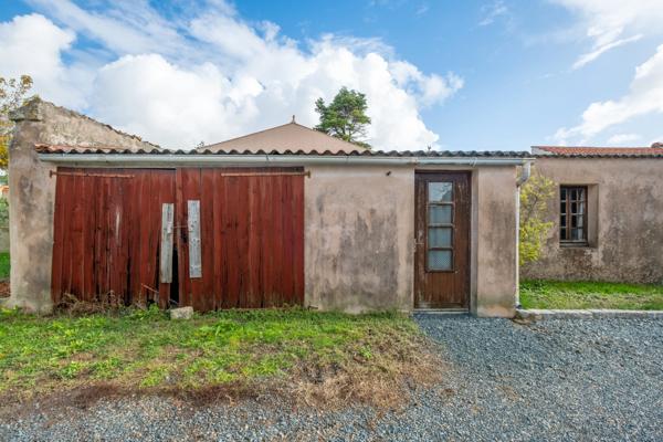 Maison à vendre 4 pièces LA JARRIE (17)