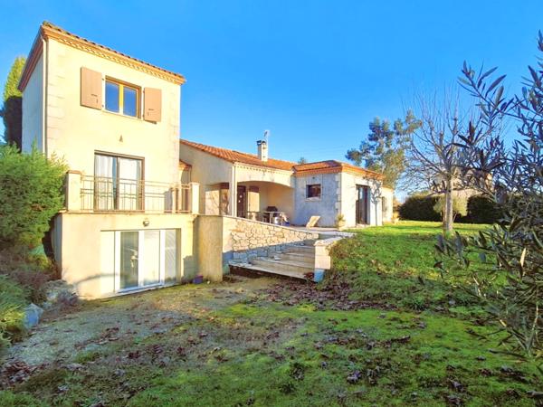 Montayral (47500) Maison vie de plain pied 4 chambres, piscine et dépendances à Montayral