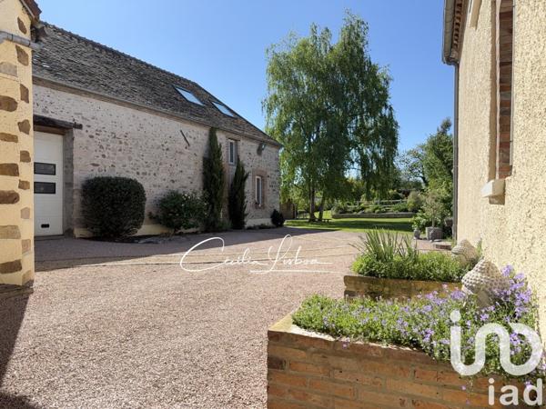 Maison à vendre 14 pièces 527 m² Saint-Sérotin