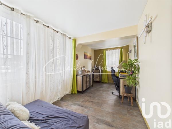 Maison à vendre 14 pièces 527 m² Saint-Sérotin