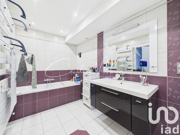 Maison à vendre 14 pièces 527 m² Saint-Sérotin