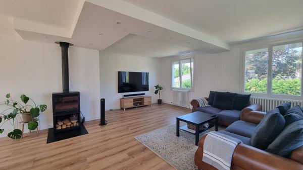 Maison Sautron de 130 m² avec sous sol et jardin- HYPER BOURG CENS
