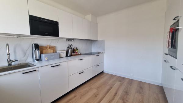 Maison Sautron de 130 m² avec sous sol et jardin- HYPER BOURG CENS