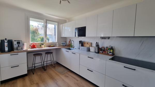 Maison Sautron de 130 m² avec sous sol et jardin- HYPER BOURG CENS