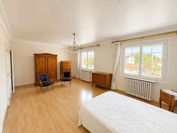 Maison Villenave D Ornon 8 pièce(s) 217 m2