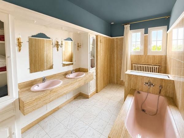 Maison Villenave D Ornon 8 pièce(s) 217 m2