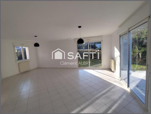 Beau pavillon avec terrain !