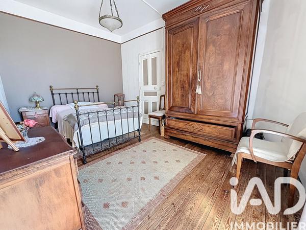 Maison à vendre 6 pièces 189 m² Châtillon-sur-Thouet