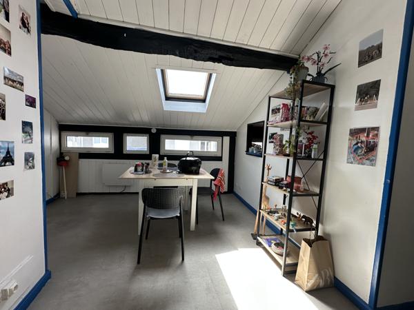 Immeuble
         6 pièces
        - 130 m² 182 300 € *