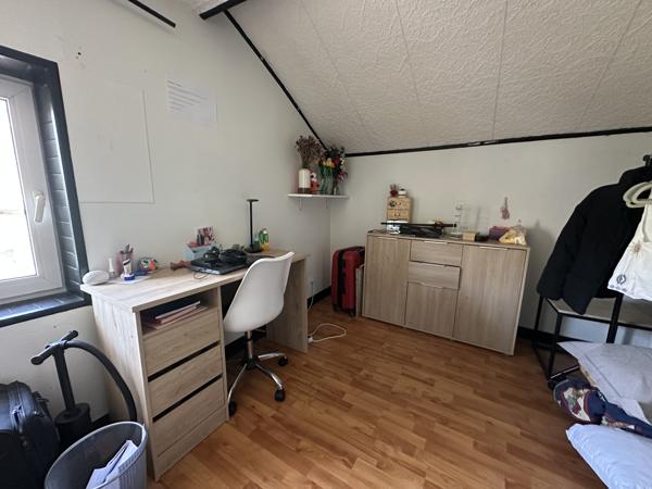 Immeuble
         6 pièces
        - 130 m² 182 300 € *