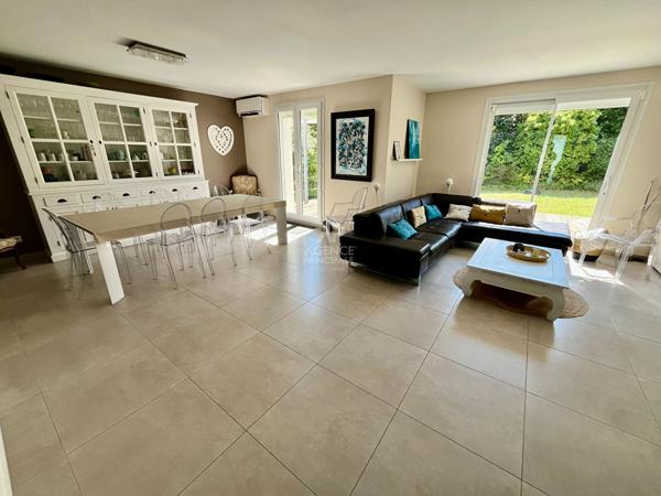 Maison Courdimanche 9 pièce(s) 231 m2 599 000 € **  - Référence  2324