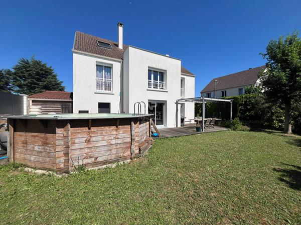 Maison Courdimanche 9 pièce(s) 231 m2 599 000 € **  - Référence  2324