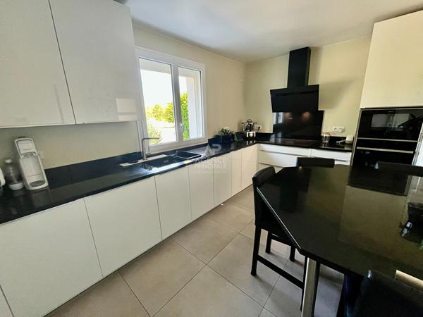 Maison Courdimanche 9 pièce(s) 231 m2 599 000 € **  - Référence  2324
