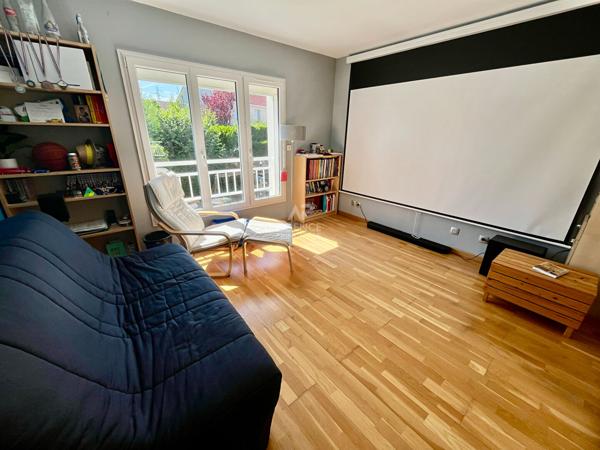 Maison Courdimanche 9 pièce(s) 231 m2 599 000 € **  - Référence  2324