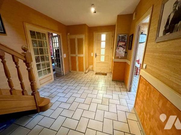 Maison à Vendre à Ploumilliau (22300) en Côtes-d'Armor (22)

Cette maison présente une surfac...