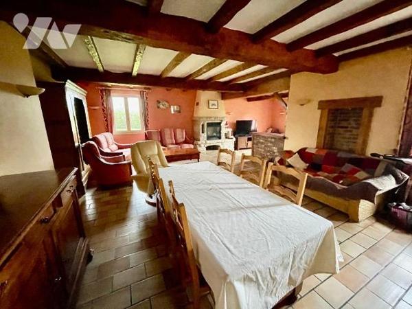 Maison à Vendre à Ploumilliau (22300) en Côtes-d'Armor (22)

Cette maison présente une surfac...