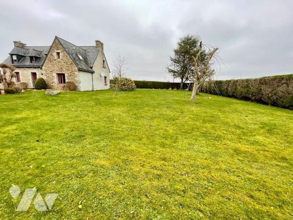 Maison à Vendre à Ploumilliau (22300) en Côtes-d'Armor (22)

Cette maison présente une surfac...