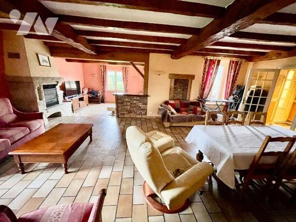 Maison à Vendre à Ploumilliau (22300) en Côtes-d'Armor (22)

Cette maison présente une surfac...