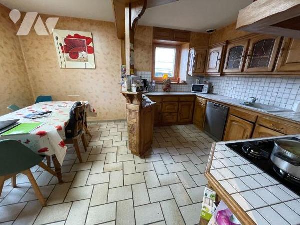 Maison à Vendre à Ploumilliau (22300) en Côtes-d'Armor (22)

Cette maison présente une surfac...