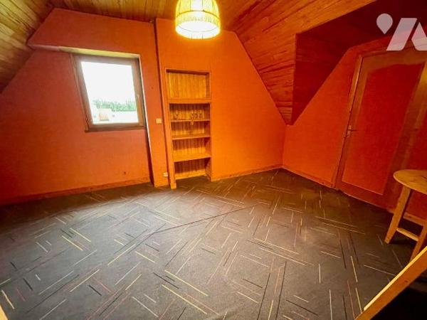 Maison à Vendre à Ploumilliau (22300) en Côtes-d'Armor (22)

Cette maison présente une surfac...