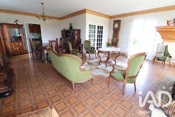 Maison à vendre 8 pièces 155 m² Montguyon