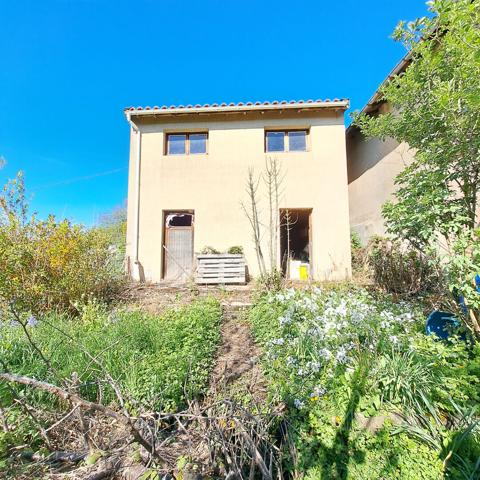 A VENDRE 2 GARAGES SUR LAROQUE D'OLMES