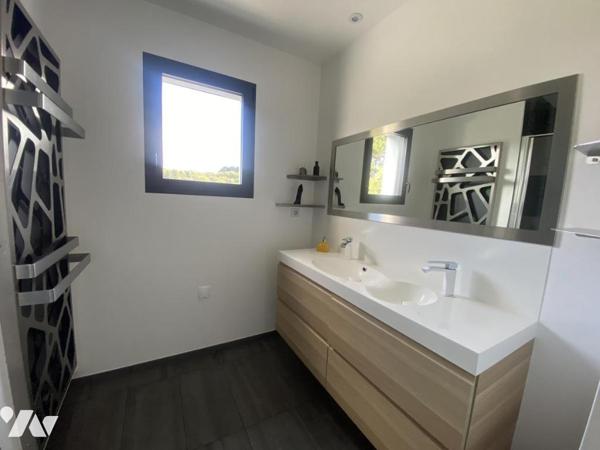 Maison d'architecte avec piscine 