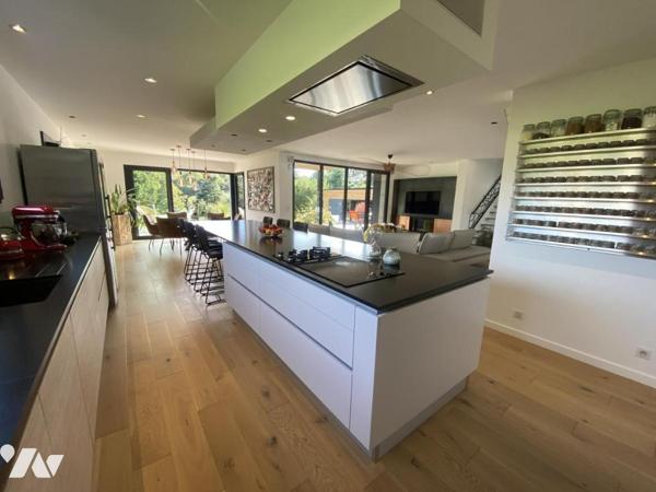 Maison d'architecte avec piscine 