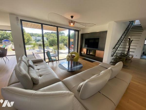 Maison d'architecte avec piscine 