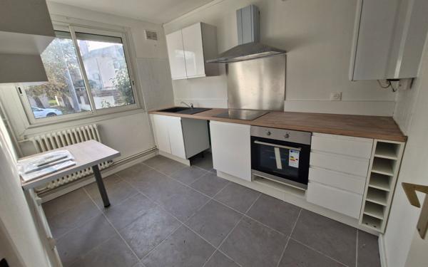 Maison à vendre    4 pièces •  Toulouse