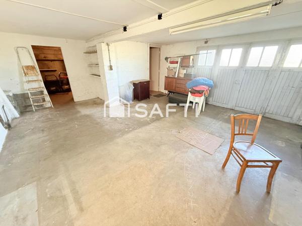 Pavillon sur sous sol 4 pièces avec 3 grands garages indépendants