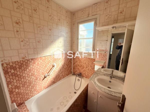 Pavillon sur sous sol 4 pièces avec 3 grands garages indépendants