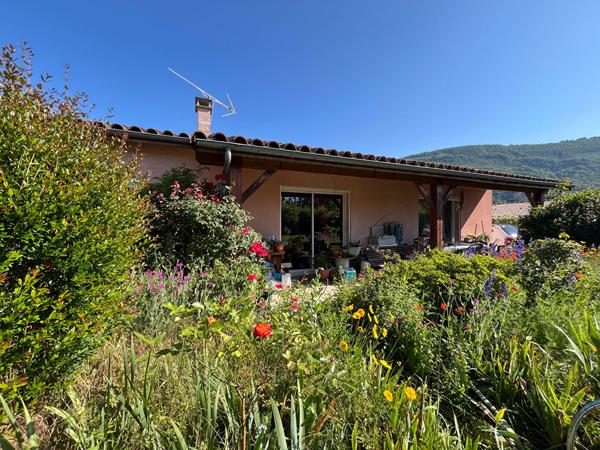 PROCHE FOIX  VILLA T4 PLAIN PIED GARAGE ET TERRAIN