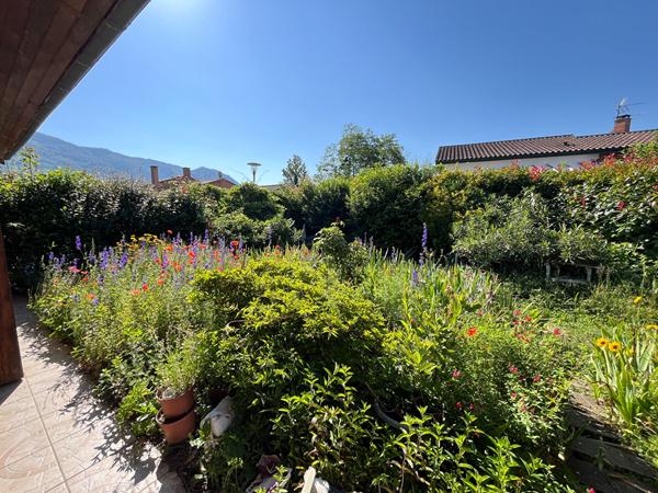 PROCHE FOIX  VILLA T4 PLAIN PIED GARAGE ET TERRAIN