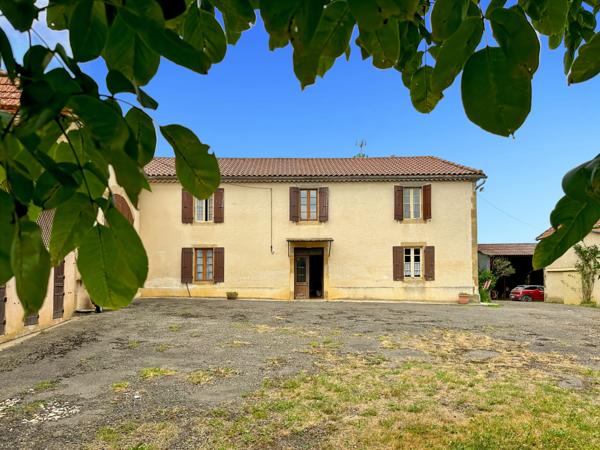 Propriete à vendre - 252 m2 - 44 hectares avec lac - BASSOUES (32)