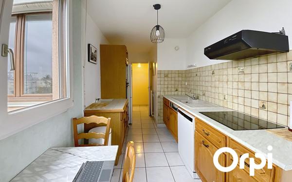 Appartement à vendre    3 pièces • 75,08 m2 Décines-Charpieu