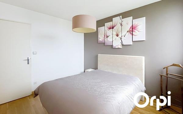 Appartement à vendre    3 pièces • 75,08 m2 Décines-Charpieu
