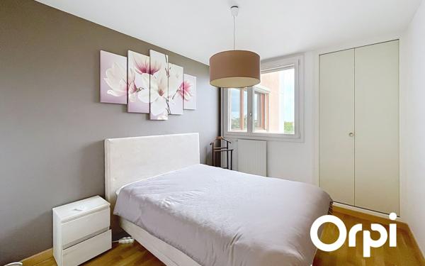 Appartement à vendre    3 pièces • 75,08 m2 Décines-Charpieu