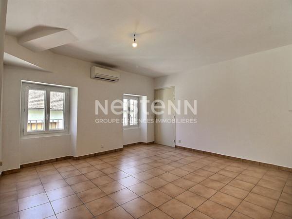 Appartement  T2 41.01 m2 avec cellier, coeur de Roquemaure au calme absolu