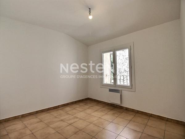 Appartement  T2 41.01 m2 avec cellier, coeur de Roquemaure au calme absolu