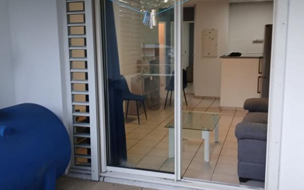 Appartement à vendre    2 pièces • 35,60 m2 Les Abymes